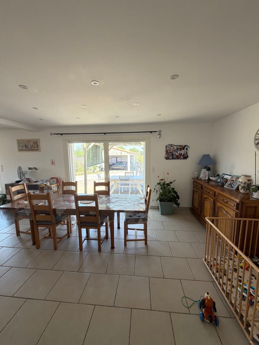 Salle à manger avant